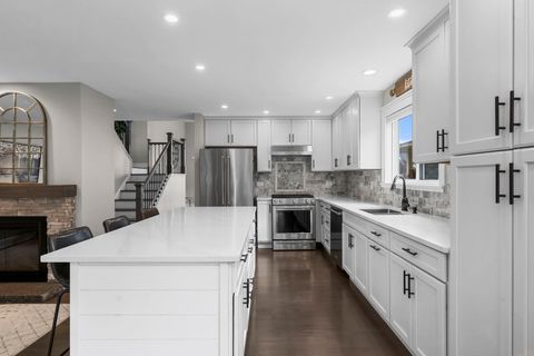 Tiny photo for 340 S Prospect Street, Roselle, IL 60172 (MLS # 12642957)