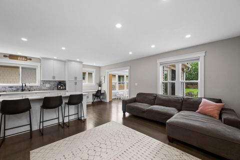 Tiny photo for 340 S Prospect Street, Roselle, IL 60172 (MLS # 12642957)
