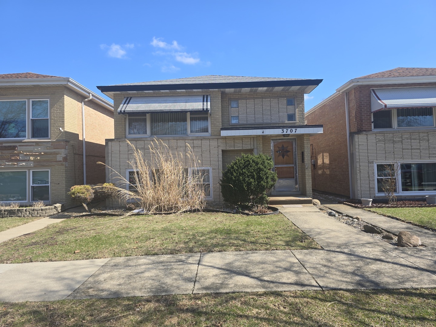 3707 Clarence Avenue Garden