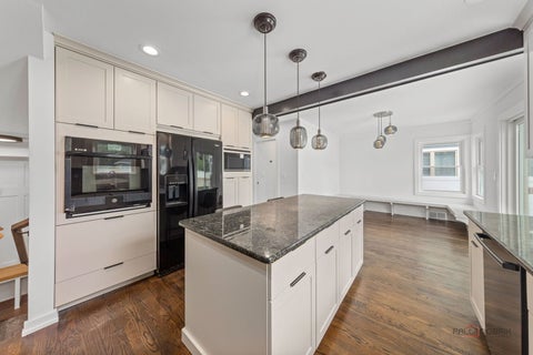 Tiny photo for 607 S Cedar Avenue, Elmhurst, IL 60126 (MLS # 12685164)