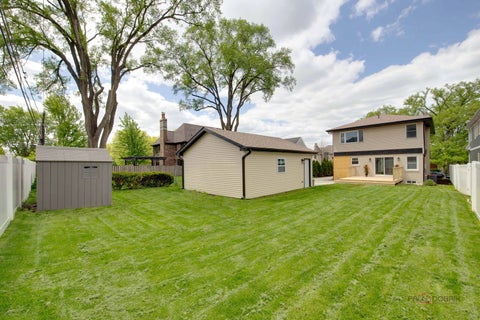 Tiny photo for 607 S Cedar Avenue, Elmhurst, IL 60126 (MLS # 12685164)