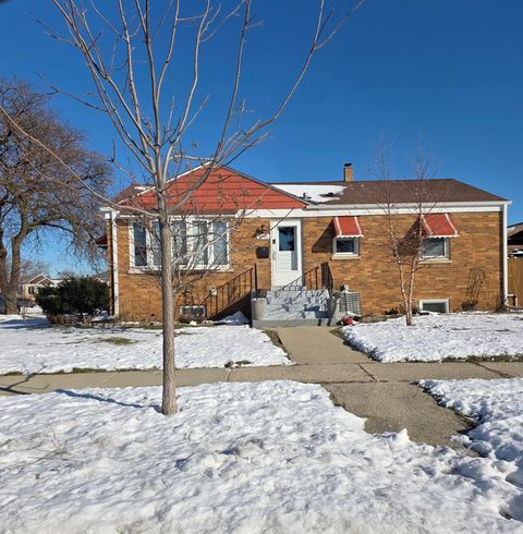 Photo of Schiller Park, IL 60176 (MLS # 12529555)