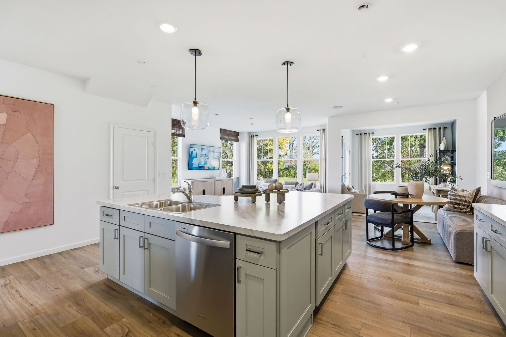 2048 Palmer Court 5003