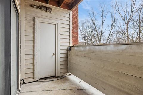 Tiny photo for 1911 N Hicks Road #103, Palatine, IL 60074 (MLS # 12585990)