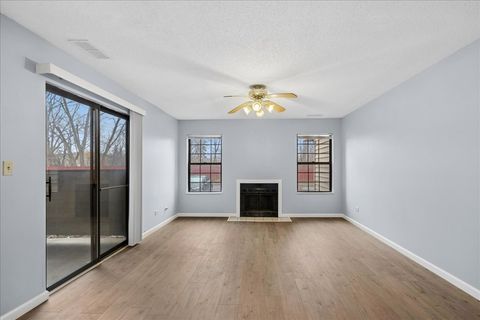 Tiny photo for 1911 N Hicks Road #103, Palatine, IL 60074 (MLS # 12585990)