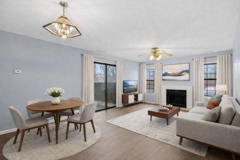 Tiny photo for 1911 N Hicks Road #103, Palatine, IL 60074 (MLS # 12585990)