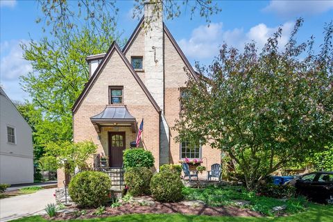 2228 Kenilworth Avenue Wilmette IL 60091