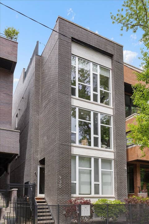Photo of 938 N Winchester Avenue #3, Chicago, IL 60622 (MLS # 12672550)