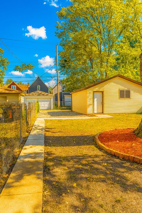 Tiny photo for 949 N Lockwood Avenue, Chicago, IL 60651 (MLS # 12505887)