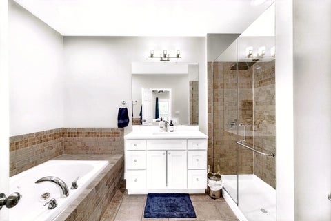 Tiny photo for 3541 S Prairie Avenue #4, Chicago, IL 60653 (MLS # 12762308)