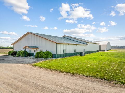 11635 Wange Road Capron IL 61012