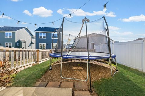 Tiny photo for 3725 Boulder Ridge Drive #E, Champaign, IL 61822 (MLS # 12540036)