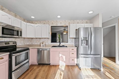 Tiny photo for 3725 Boulder Ridge Drive #E, Champaign, IL 61822 (MLS # 12540036)