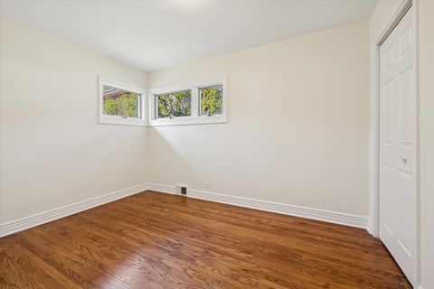 Tiny photo for 522 W Council Trail, Mount Prospect, IL 60056 (MLS # 12490136)