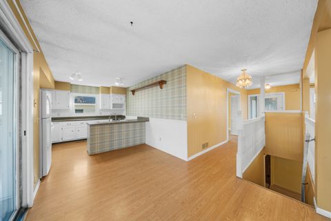 Tiny photo for 586 Holiday Drive, Lake Holiday, IL 60552 (MLS # 12586829)