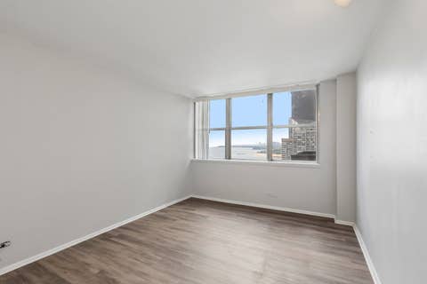 Tiny photo for 6301 N Sheridan Road #24E, Chicago, IL 60660 (MLS # 12689824)