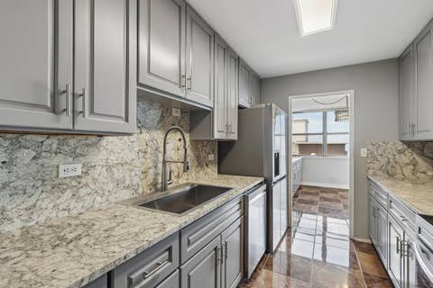 Tiny photo for 6301 N Sheridan Road #24E, Chicago, IL 60660 (MLS # 12689824)