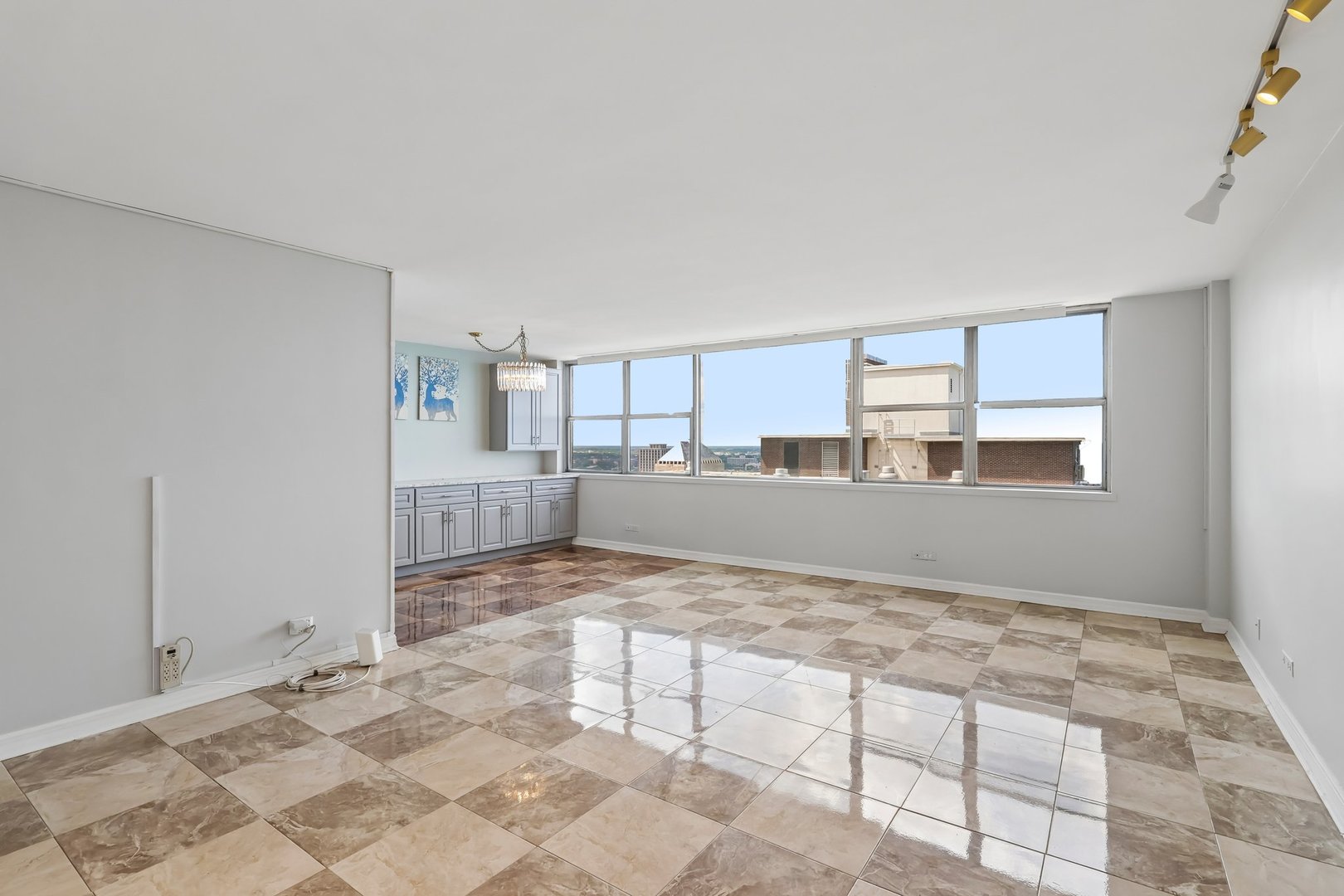 6301 N Sheridan Road 24E