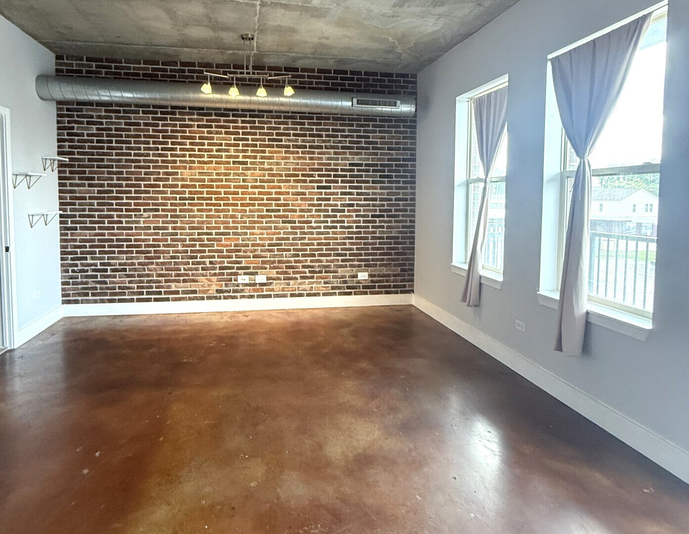 354 River Street 3206
