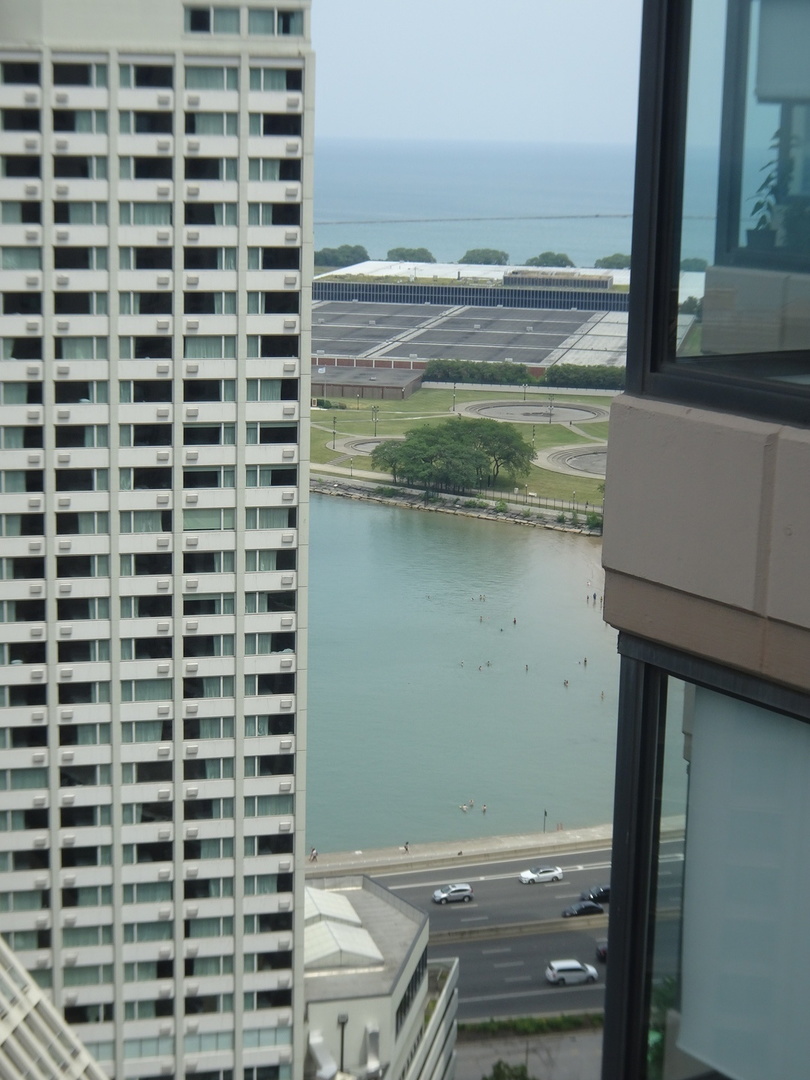 401 E ONTARIO Street 2903
