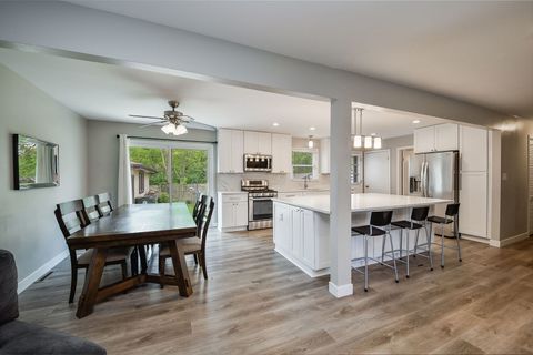 Tiny photo for 7604 Eleanor Place, Willowbrook, IL 60527 (MLS # 12590026)