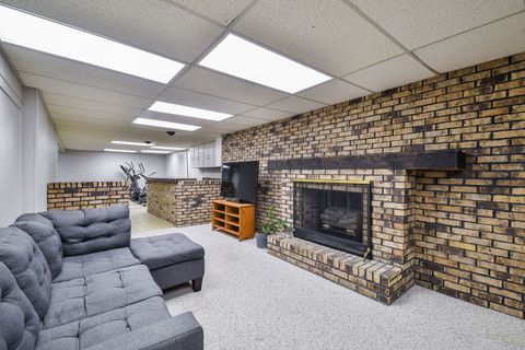 Tiny photo for 7604 Eleanor Place, Willowbrook, IL 60527 (MLS # 12590026)