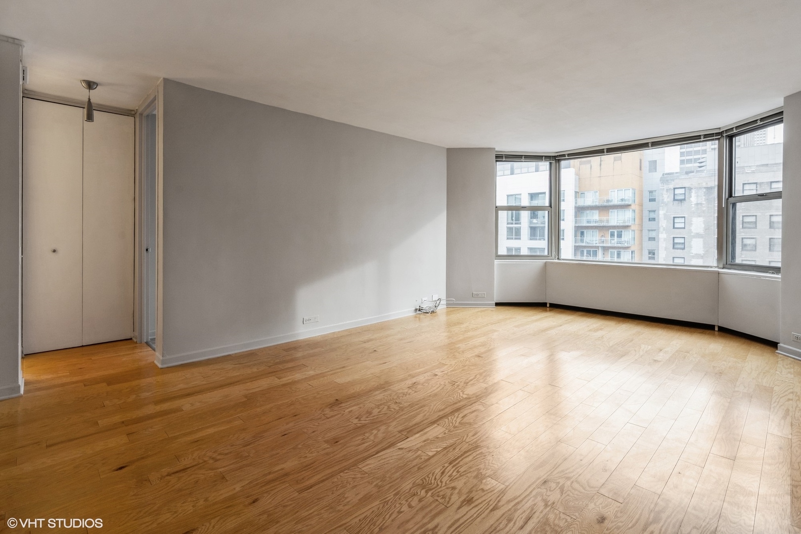 535 N Michigan Avenue 2606