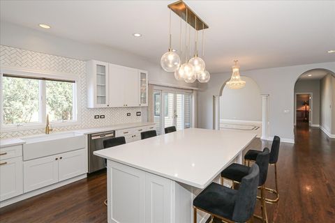 Tiny photo for 5N523 E Lakeview Circle, St. Charles, IL 60175 (MLS # 12570606)