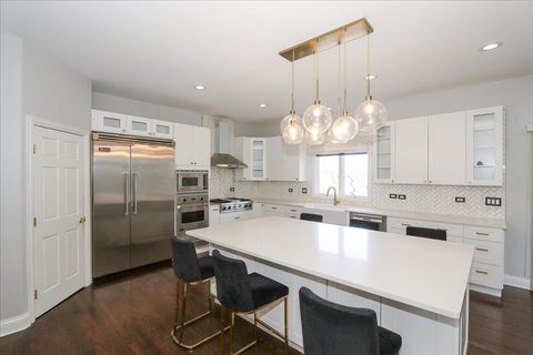 Tiny photo for 5N523 E Lakeview Circle, St. Charles, IL 60175 (MLS # 12570606)