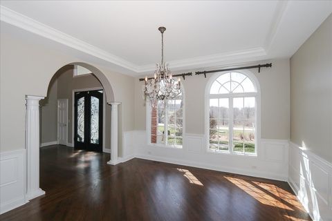 Tiny photo for 5N523 E Lakeview Circle, St. Charles, IL 60175 (MLS # 12570606)