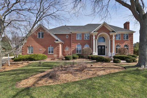 Tiny photo for 5N523 E Lakeview Circle, St. Charles, IL 60175 (MLS # 12570606)