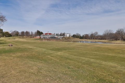 Tiny photo for 5N523 E Lakeview Circle, St. Charles, IL 60175 (MLS # 12570606)