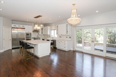 Tiny photo for 5N523 E Lakeview Circle, St. Charles, IL 60175 (MLS # 12570606)