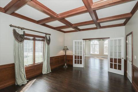 Tiny photo for 5N523 E Lakeview Circle, St. Charles, IL 60175 (MLS # 12570606)