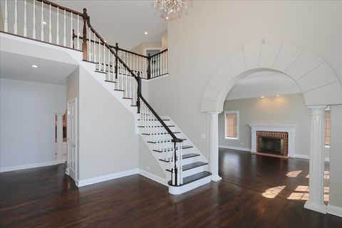 Tiny photo for 5N523 E Lakeview Circle, St. Charles, IL 60175 (MLS # 12570606)