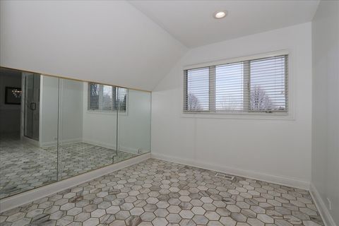 Tiny photo for 5N523 E Lakeview Circle, St. Charles, IL 60175 (MLS # 12570606)