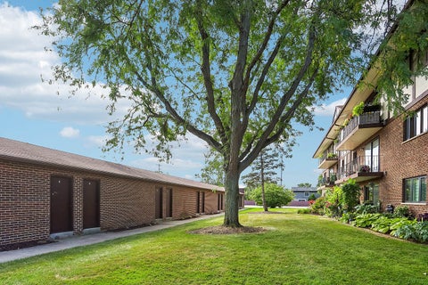 Tiny photo for 11009 S Theresa Circle #2B, Palos Hills, IL 60465 (MLS # 12751224)