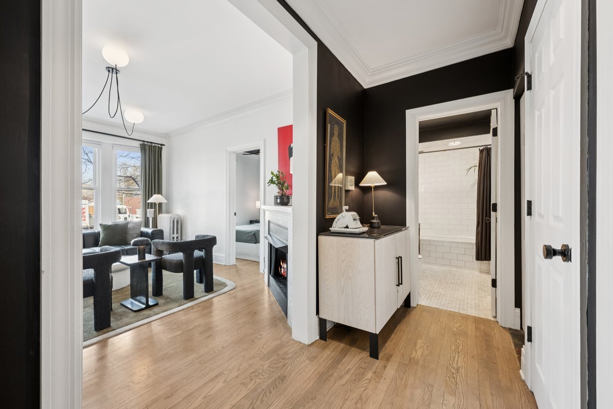 1627 W LAWRENCE Avenue 1