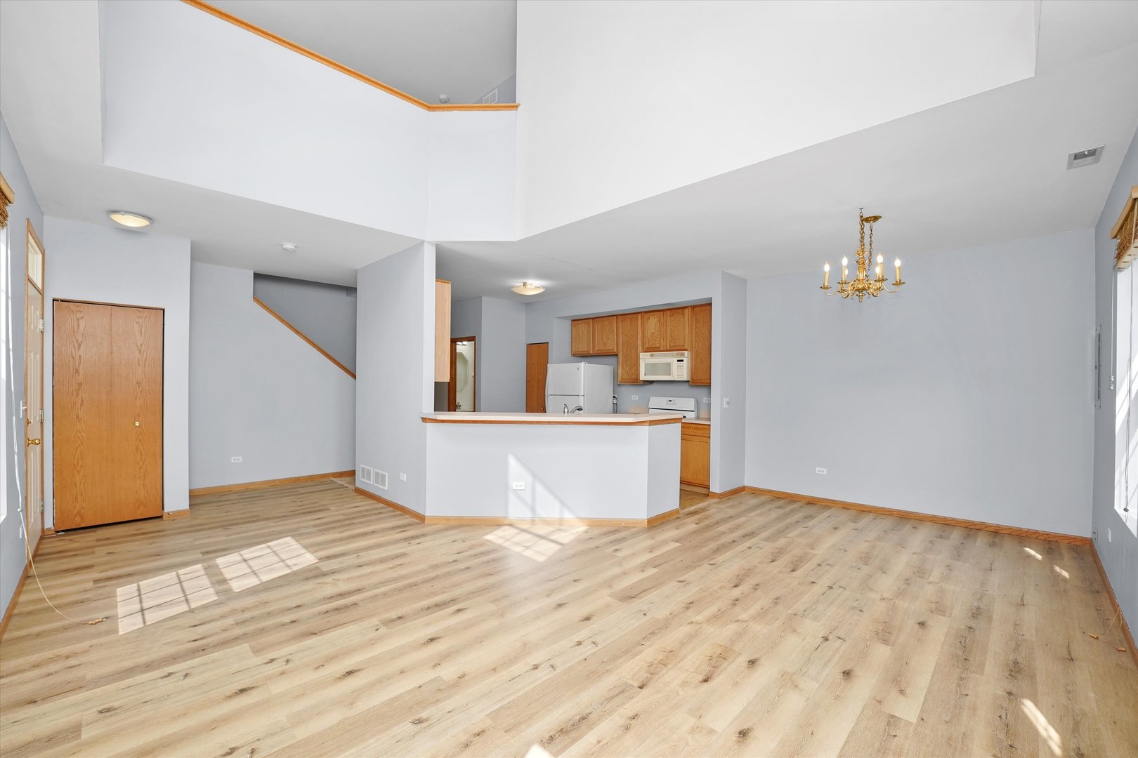 338 S LITCHFIELD Drive