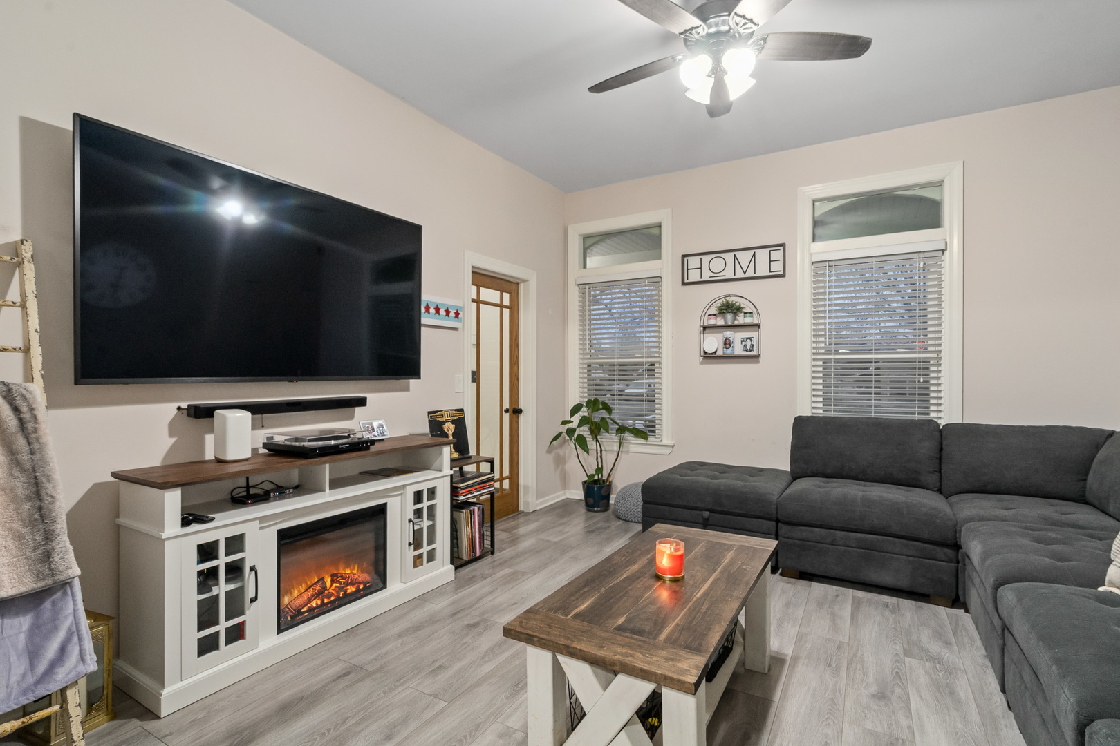 9546 S Spaulding Avenue