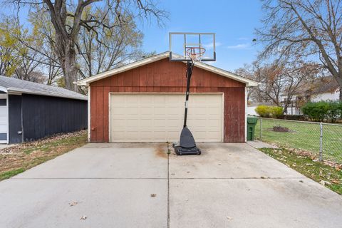 Tiny photo for 9546 S Spaulding Avenue, Evergreen Park, IL 60805 (MLS # 12522901)