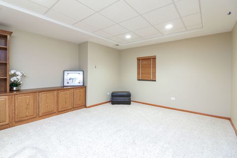 Tiny photo for 2610 Harlstone Drive, Aurora, IL 60502 (MLS # 12449121)