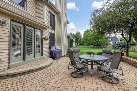 Tiny photo for 2610 Harlstone Drive, Aurora, IL 60502 (MLS # 12449121)