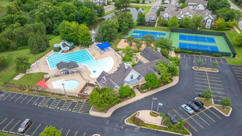 Tiny photo for 2610 Harlstone Drive, Aurora, IL 60502 (MLS # 12449121)