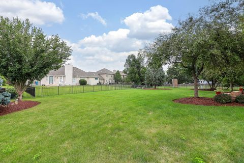 Tiny photo for 2610 Harlstone Drive, Aurora, IL 60502 (MLS # 12449121)