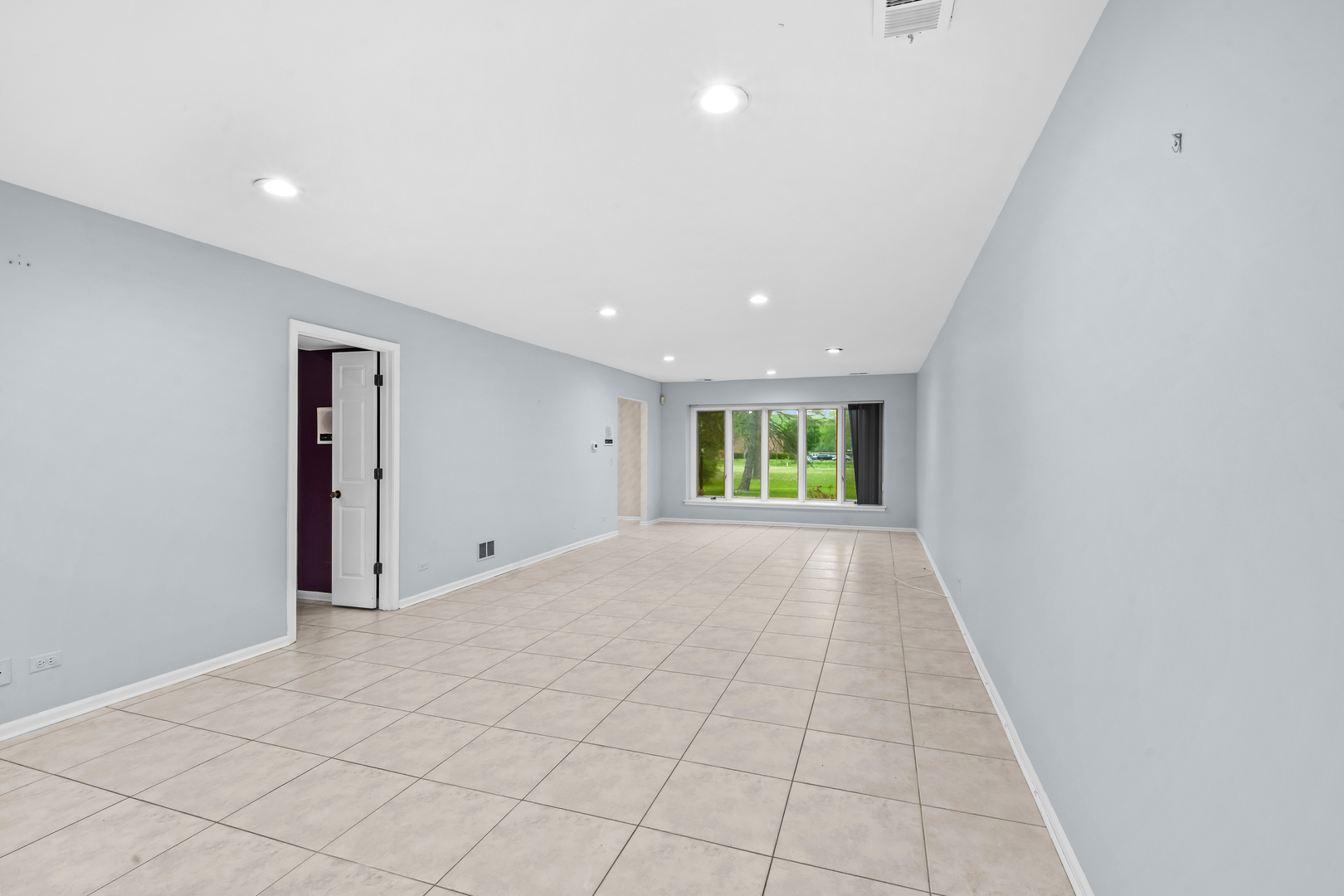 628 Calais Circle