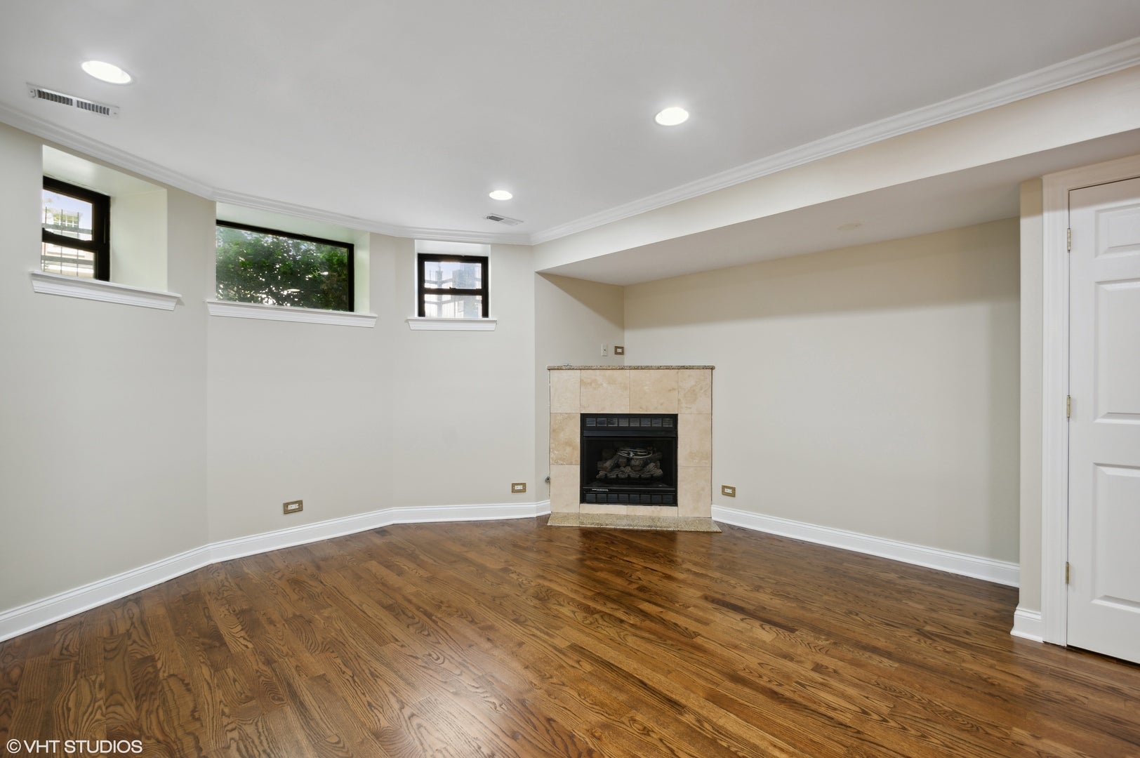 929 W Eastwood Avenue GW