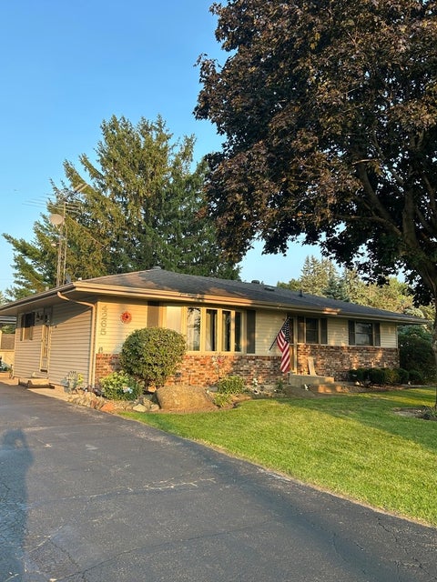 Photo of 4265 Town Hall Road, Belvidere, IL 61008 (MLS # 12772659)