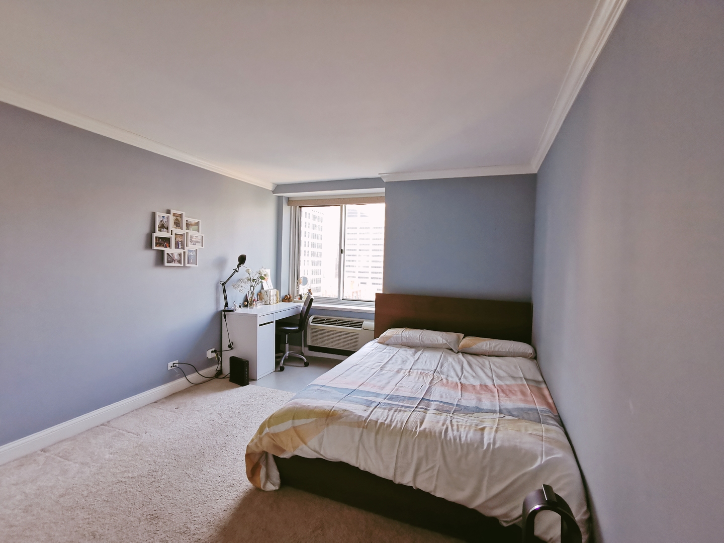 211 E Ohio Street 2407