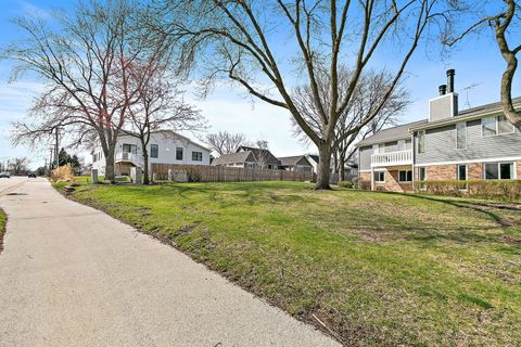 Tiny photo for 36 Waterbury Lane #01, Schaumburg, IL 60193 (MLS # 12612736)